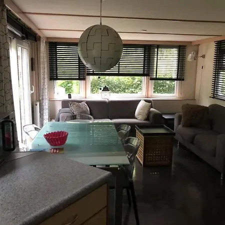 Chalet 4-5 Pers In F16 Alle Gemakken Voorzien Max Aantal Volwassenen Is 4 *