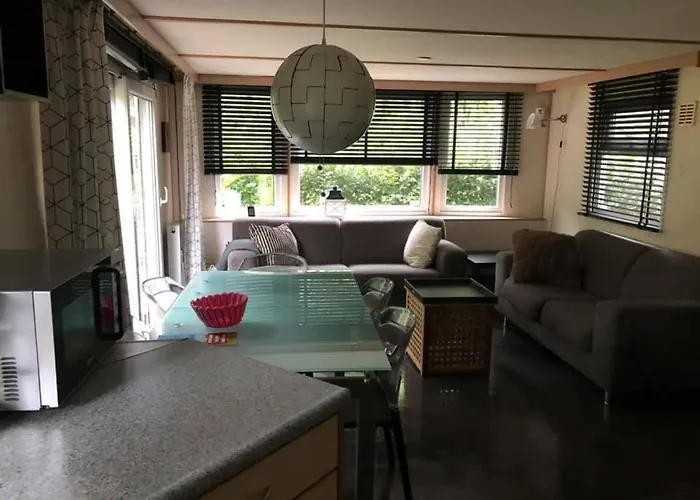 Chalet Gezellig Chalet Voor Gezinnen Op De Veluwe I Veldkamp F16 *