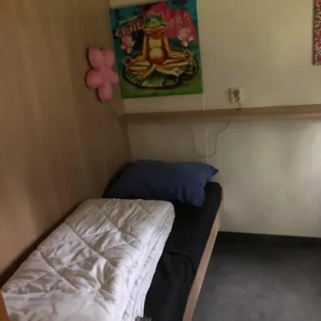 4-5 Pers In F16 Alle Gemakken Voorzien Max Aantal Volwassenen Is 4 伊皮