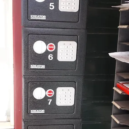 4-5 Pers In F16 Alle Gemakken Voorzien Max Aantal Volwassenen Is 4 木屋 *